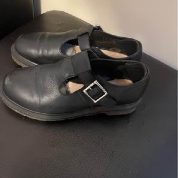 Black Mary Janes - Picture 2 of 3